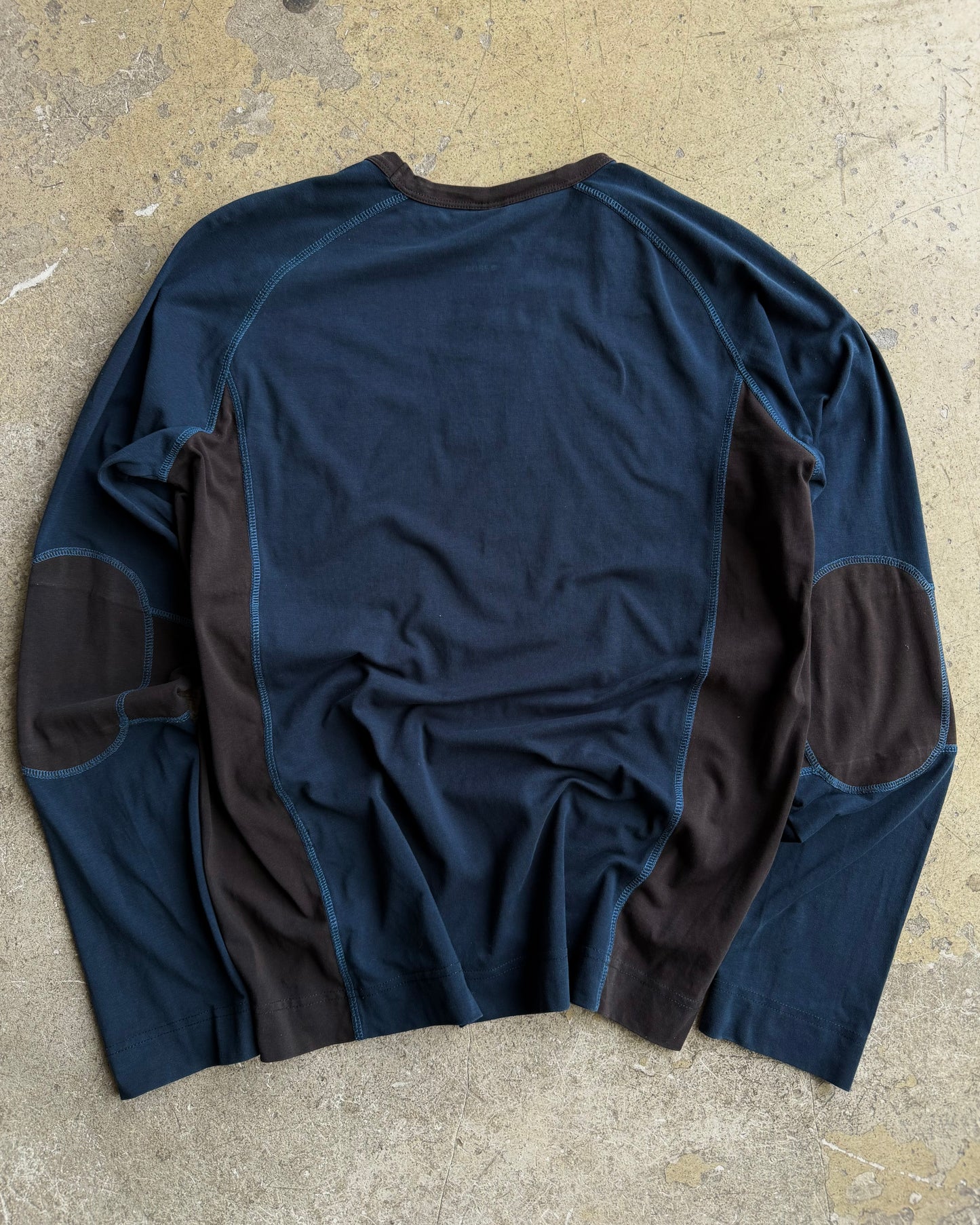 Early 2000’s Hugo Boss Overlock Longsleeve (L)