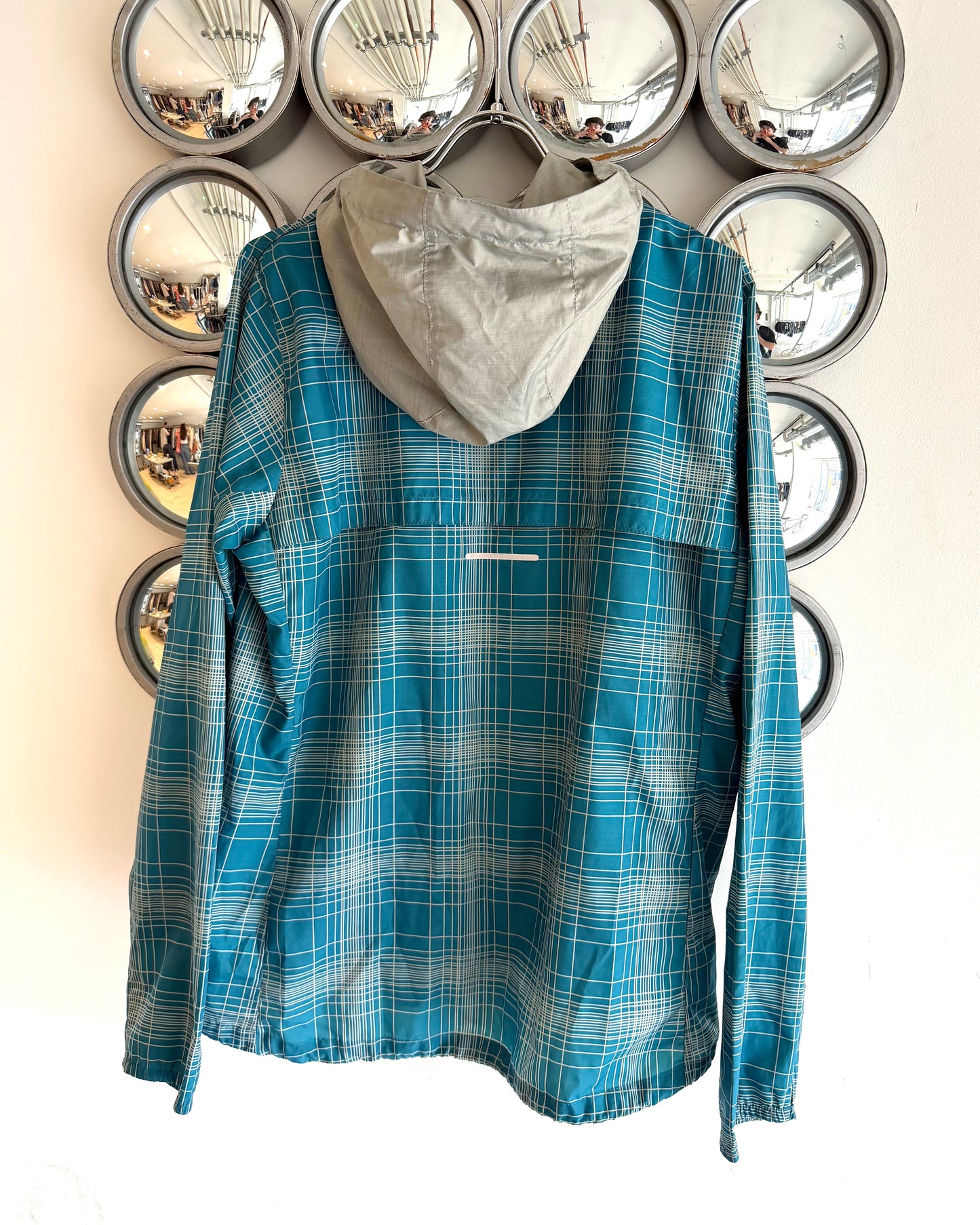 2011 Nike Plaid Lightweight Blue Jacket (M/L)