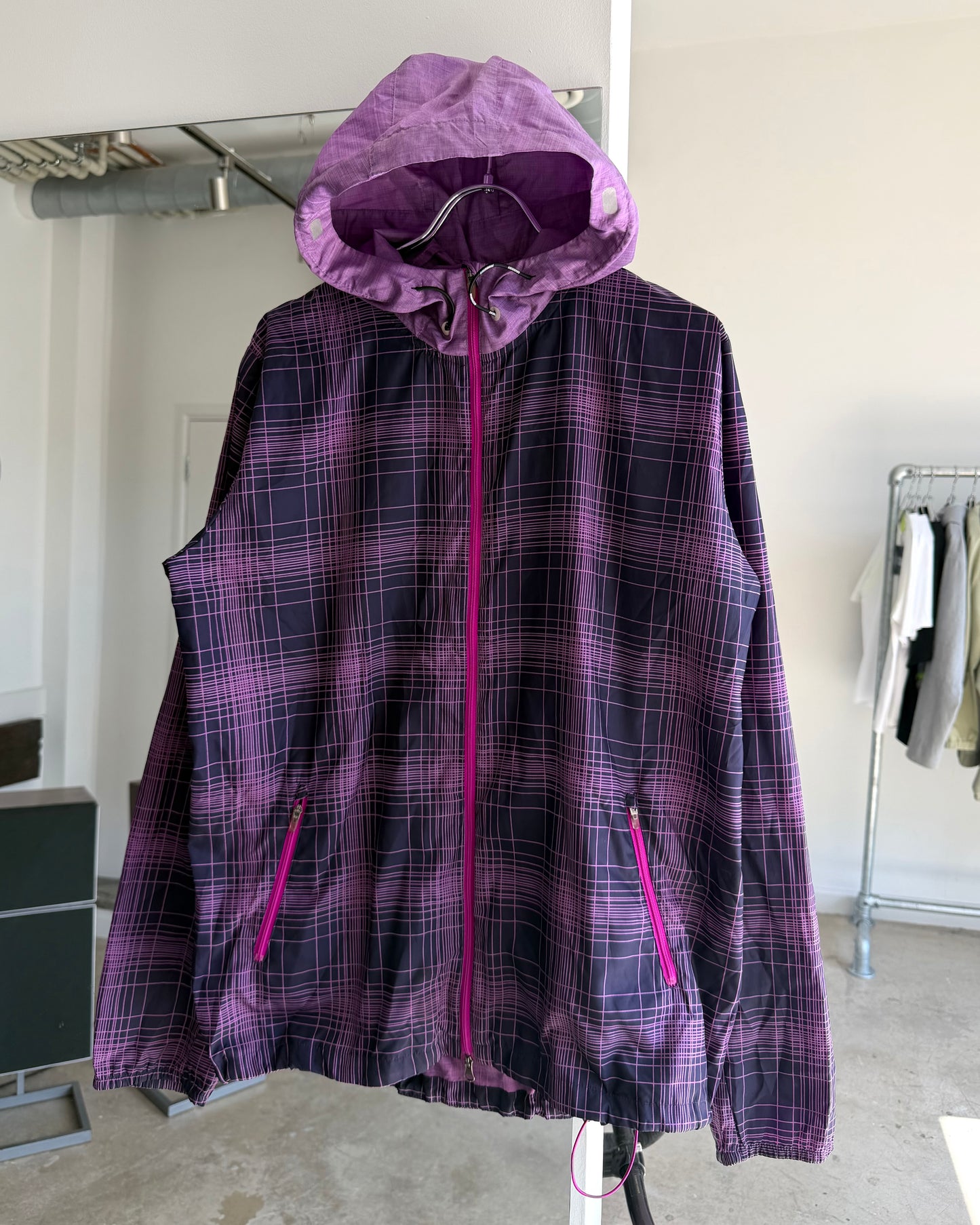 2012 Nike Plaid Lightweight Purple Jacket (M/L)