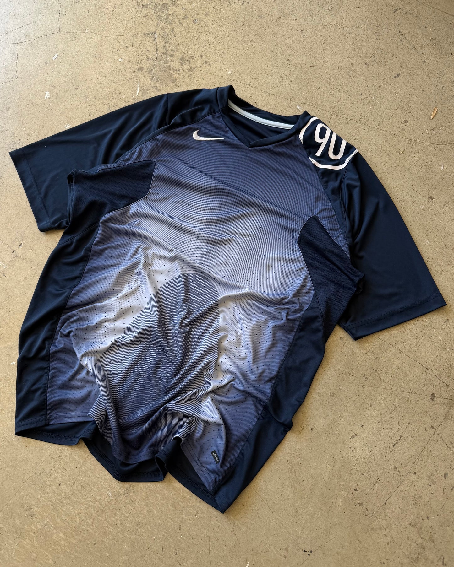 2005 Nike Total90 Abstract Graphic Tee (XL)