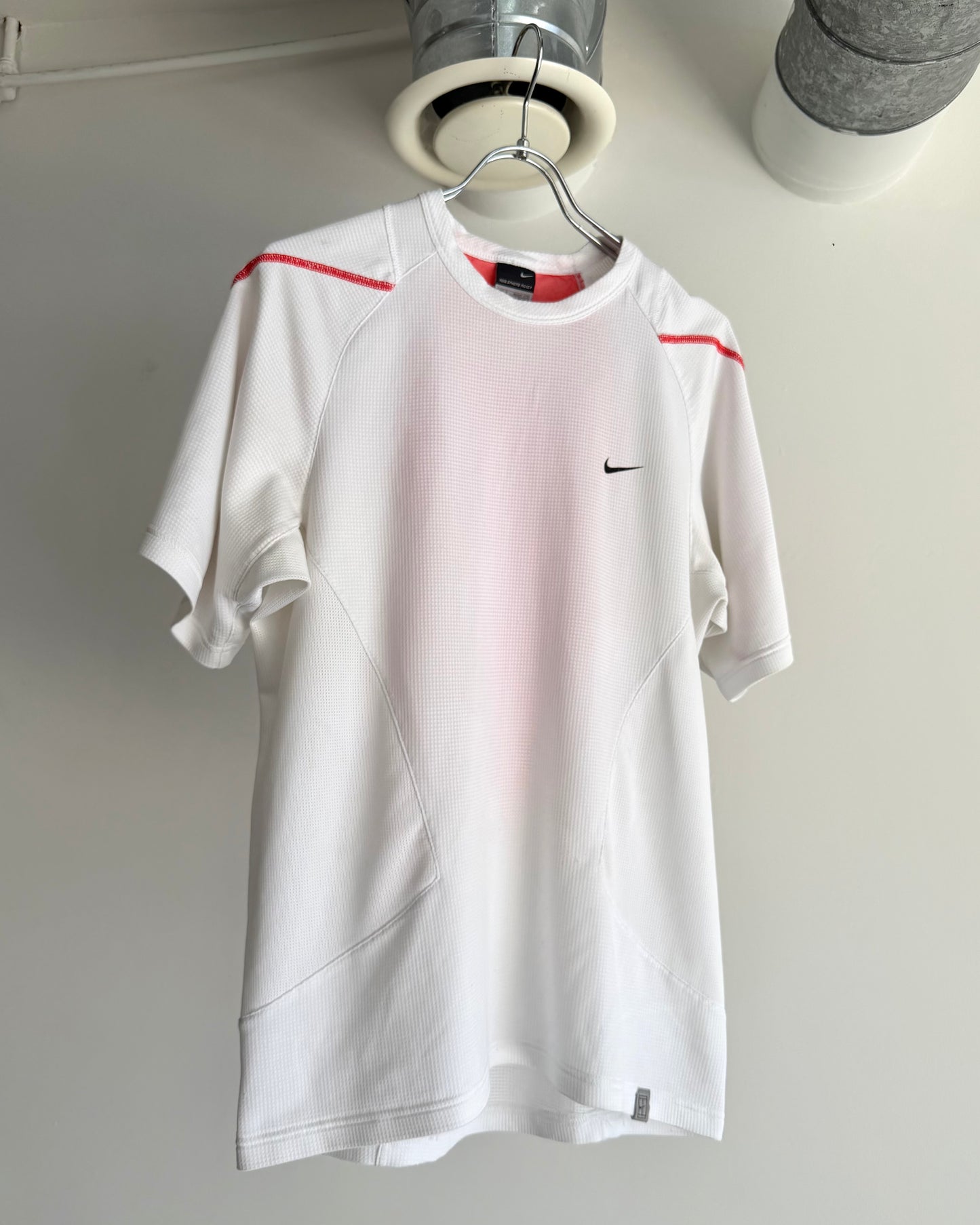 Early 2000’s Nike Scale-Tech Tee (S/M)