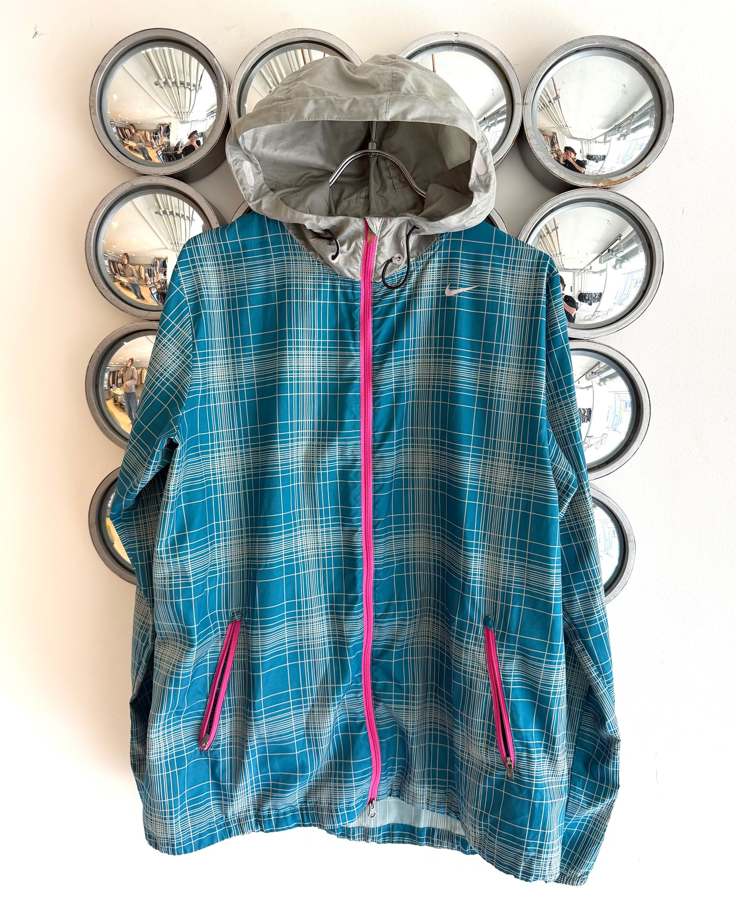 2011 Nike Plaid Lightweight Blue Jacket (M/L)