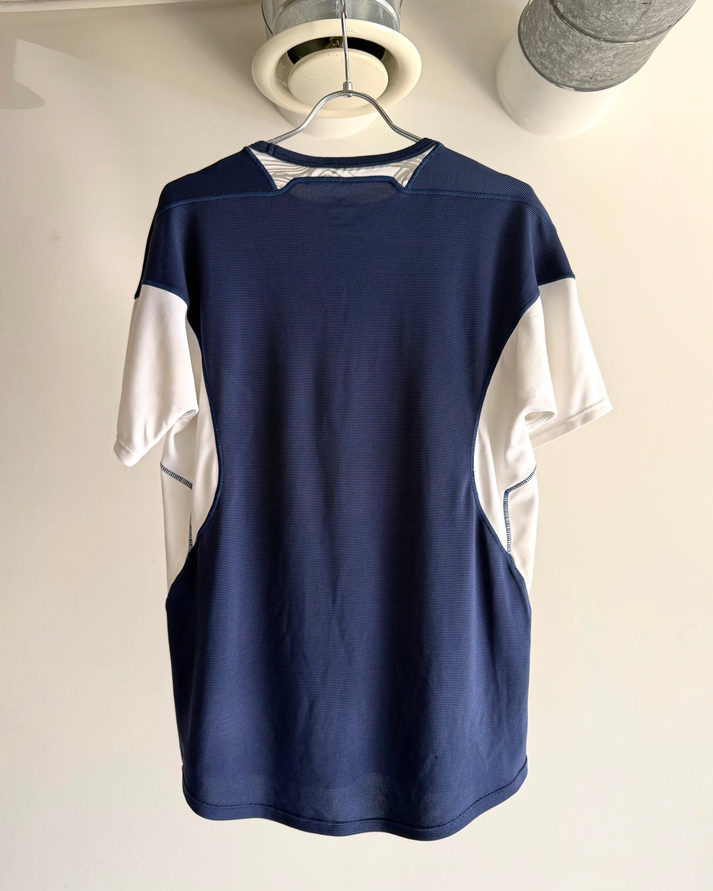 2006 Nike Navy Wisp Tee (M)