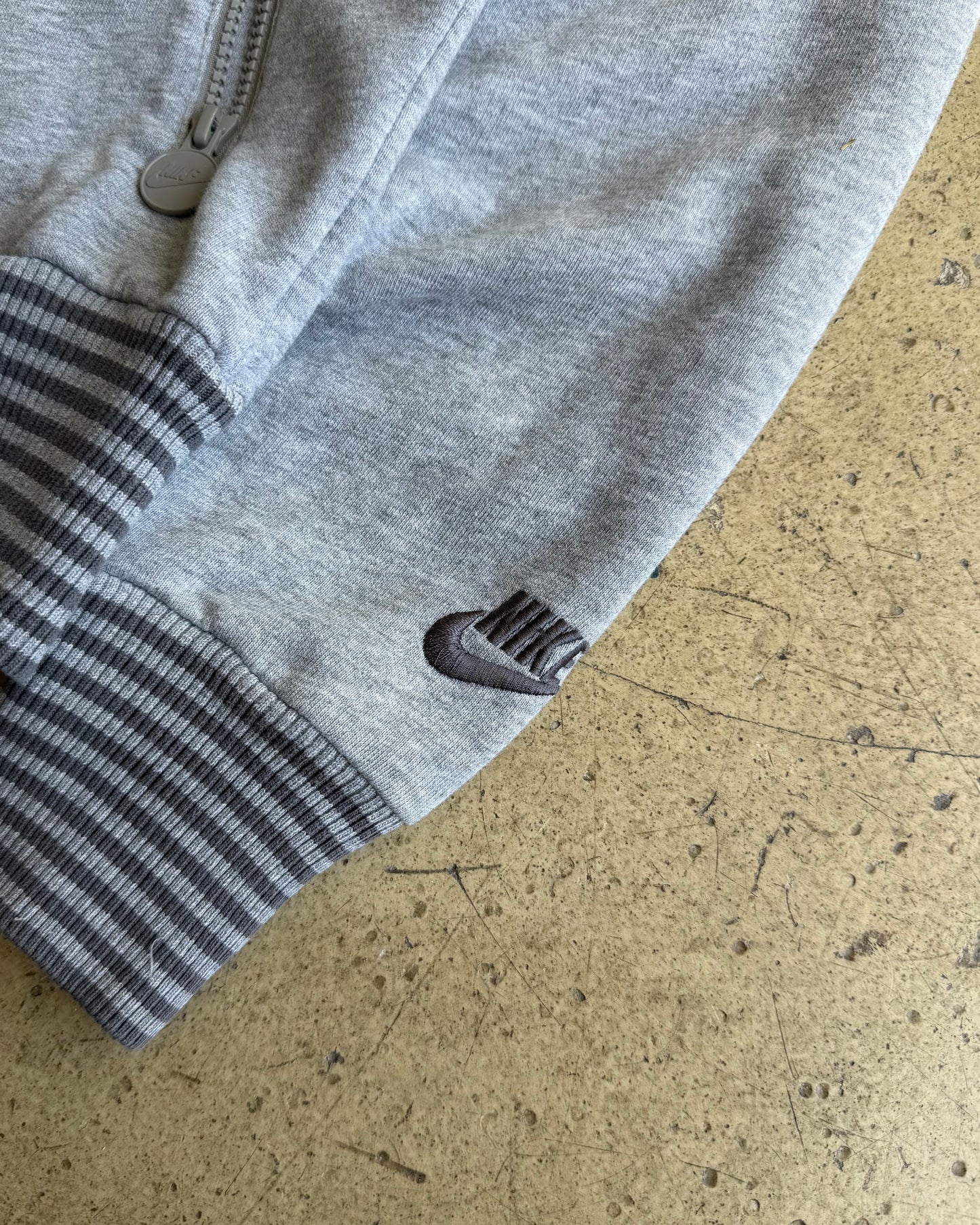 2009 Nike ‘Reverse Zip’ Grey Sequin Hoodie (XS/S)